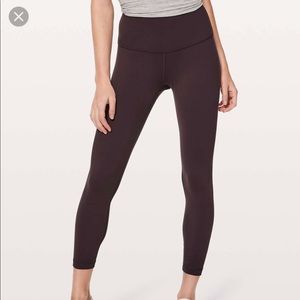 Lululemon wunder under 7/8 pants.